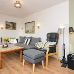 Semesterbostad 8 Person In Blavand-by Traum *