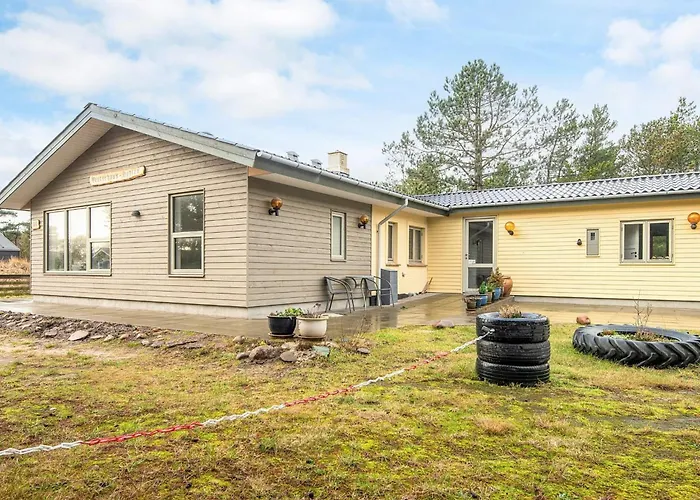 8 Person In Blavand-by Traum *